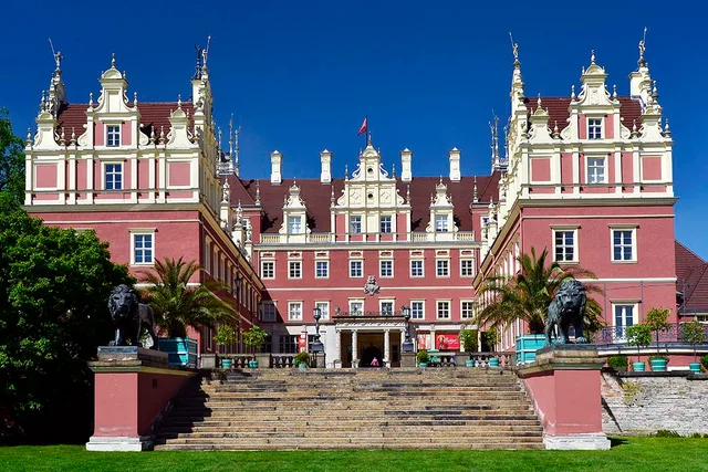 Fürst-Pückler-Park Bad Muskau mit Neuem Schloss