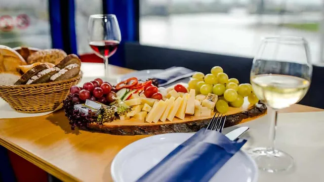 Abendessen über Dresden im Riesenrad