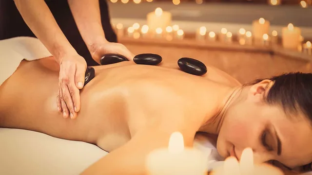 Harmony - Hot Stone Ganzkörpermassage in Dresden